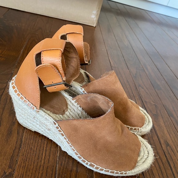 Gap suede wedges - Picture 2 of 3